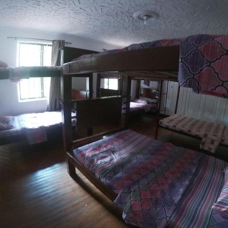 Le VI Hostal Medellín Buitenkant foto